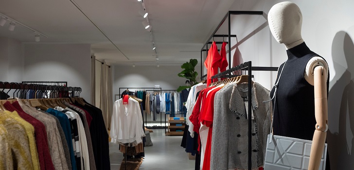 Adolfo Domínguez llega a un acuerdo con los sindicatos para el ERE con cuarenta afectados menos